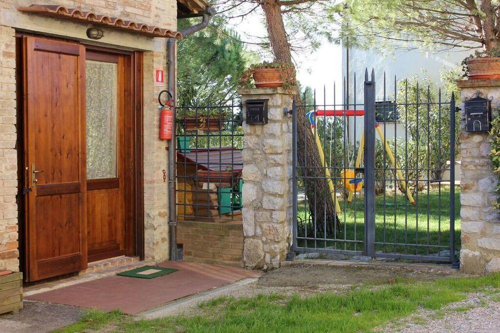 Agriturismo La Ginestrella Civitella D'Arna Dış mekan fotoğraf