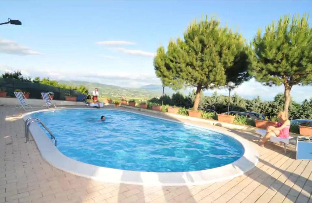 Agriturismo La Ginestrella Civitella D'Arna Dış mekan fotoğraf