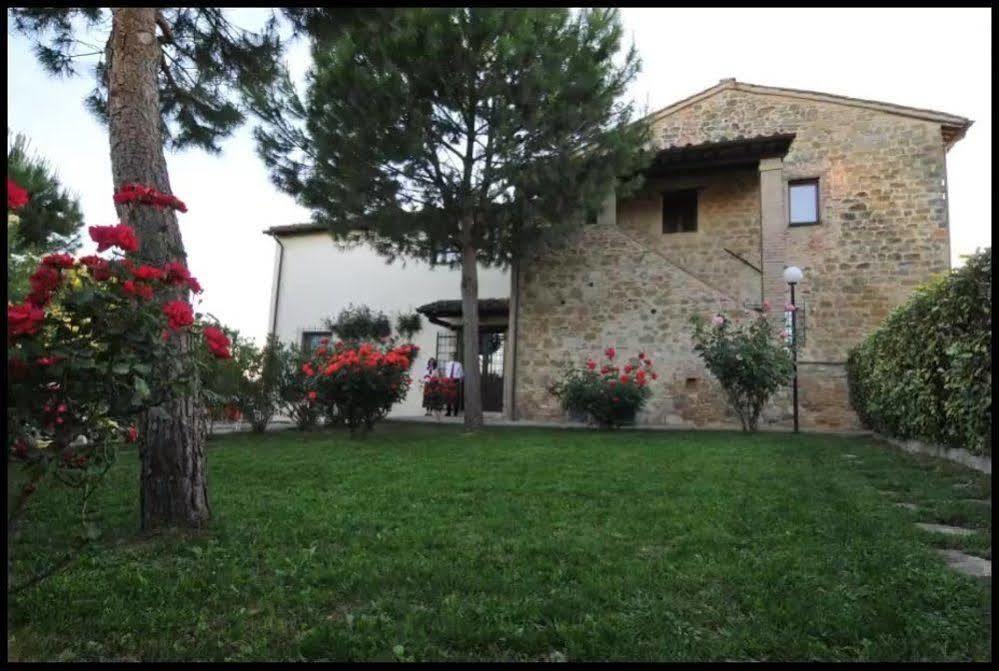 Agriturismo La Ginestrella Civitella D'Arna Dış mekan fotoğraf